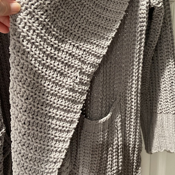 POL Oversized Chunky Cardigan Sweater. Size Small. Color Gray - Picture 3 of 7